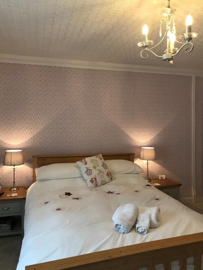Spring Gardens B&B Уэйдбридж Экстерьер фото